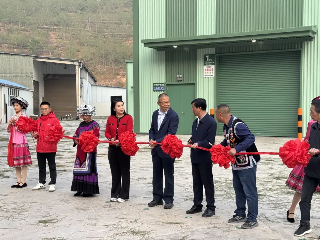 鐘睒睒豪捐5座工廠,農夫山泉還要“向上卷”